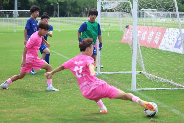 蓝军首秀如何评价大马丁全场4次扑救,无奈丢3球,仍获评8.4分