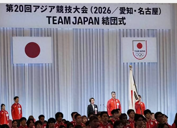哈兰德哭了!第9次攻破利物浦后含泪致谢球迷:曼城无惧压力仍团结